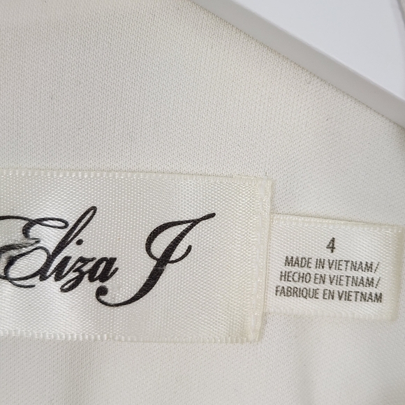 Eliza J White 3/4 Bell Sleeve Black Trim Tiered Fit & Flare Dress Women’s Size 4 - Picture 4 of 7